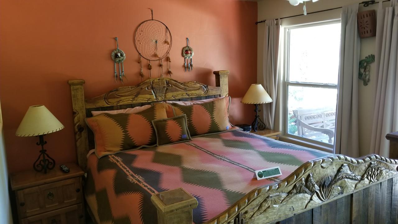 Adobe Hacienda Bed & Breakfast Седона Экстерьер фото