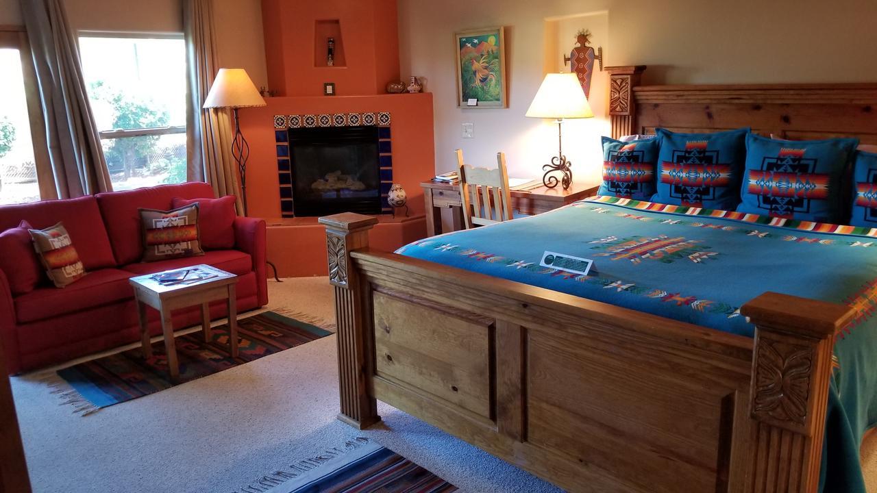 Adobe Hacienda Bed & Breakfast Седона Экстерьер фото
