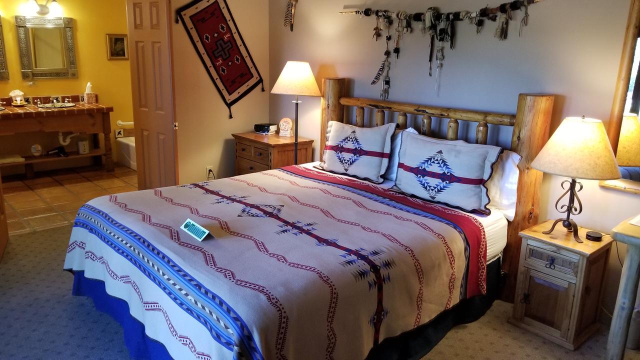 Adobe Hacienda Bed & Breakfast Седона Экстерьер фото