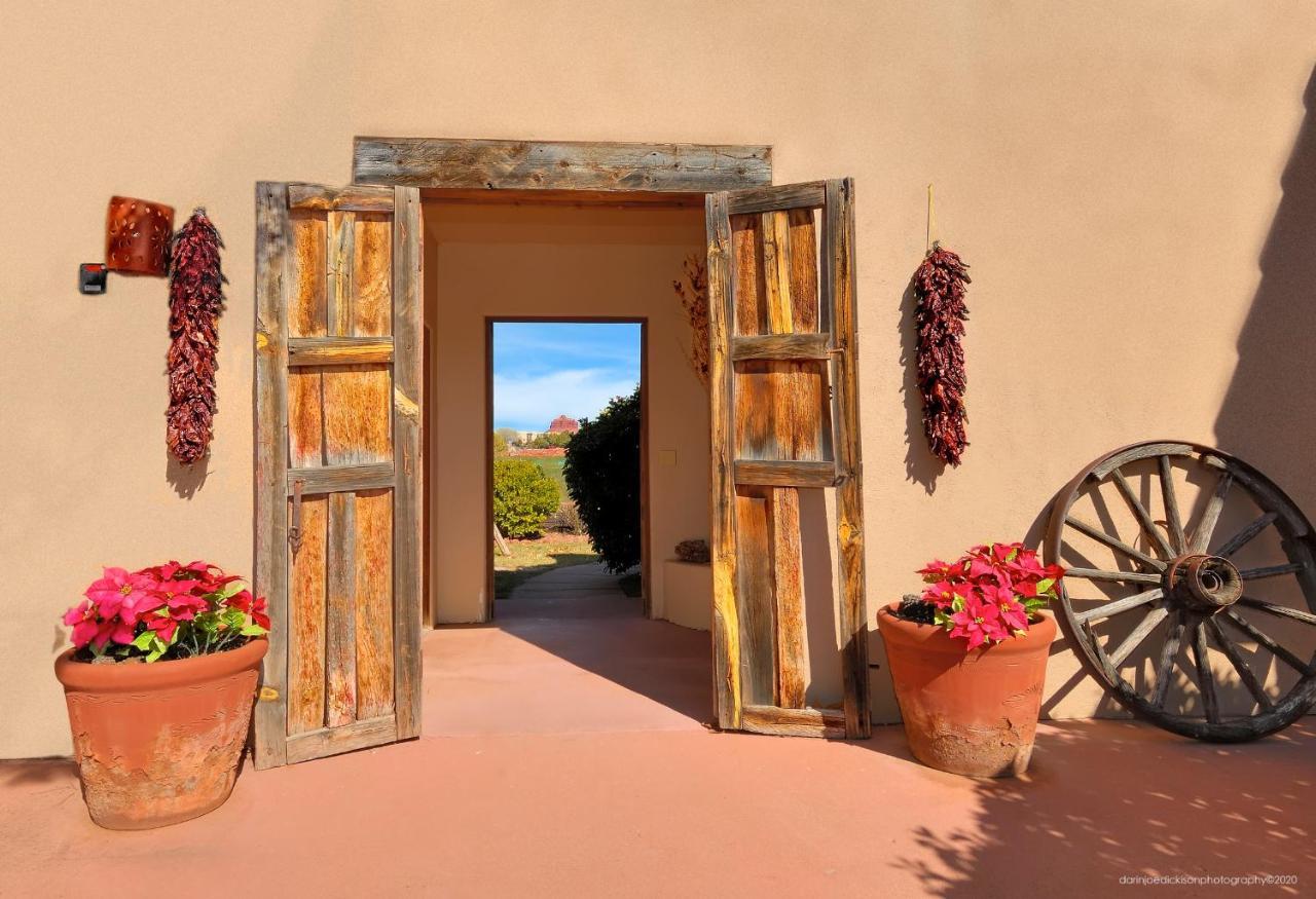 Adobe Hacienda Bed & Breakfast Седона Экстерьер фото