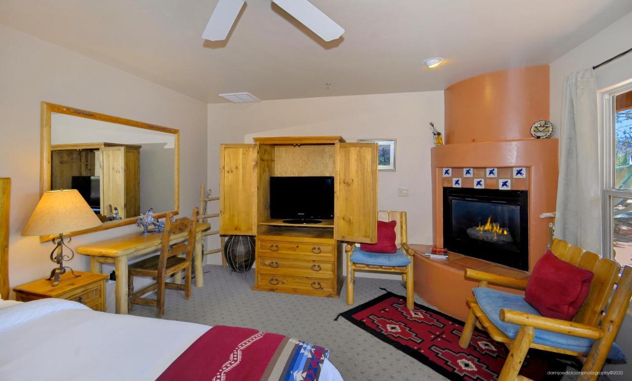 Adobe Hacienda Bed & Breakfast Седона Экстерьер фото